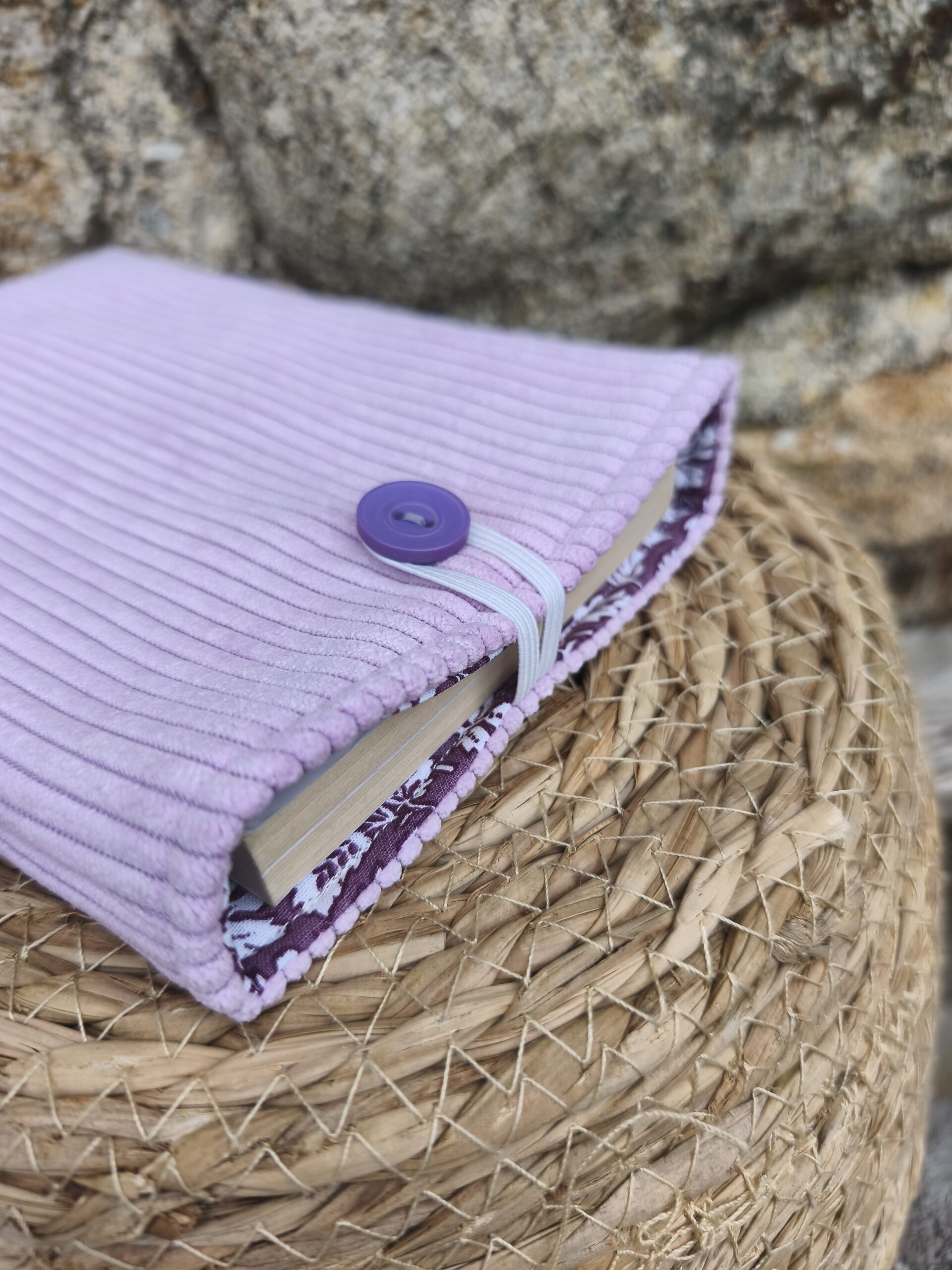 Pochette à livre en velours Lila – Image 2